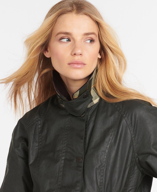 Black Women's Barbour Beadnell® Waxed Jackets | YNDP-70142