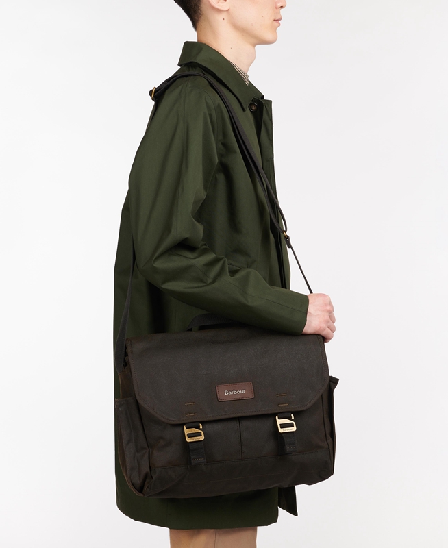 Olive Men's Barbour Essential Wax Messenger Bags | TMDG-35948